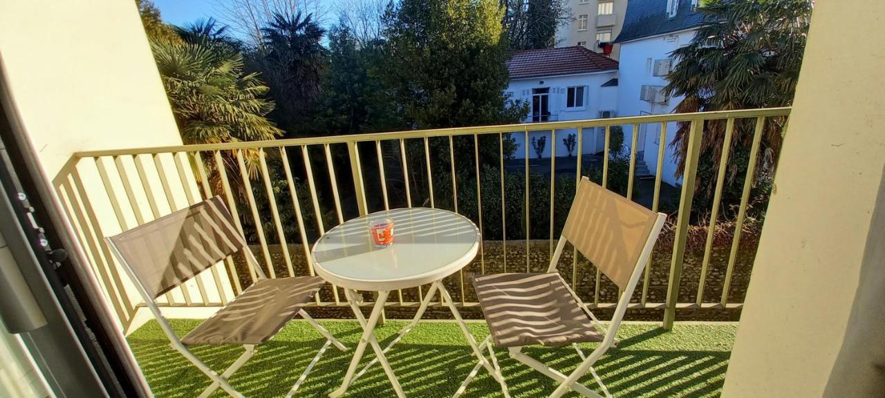 Au Petit Repere Palois -Studio - Centre Ville-Balcon-Wifi Fibre Pau Eksteriør billede